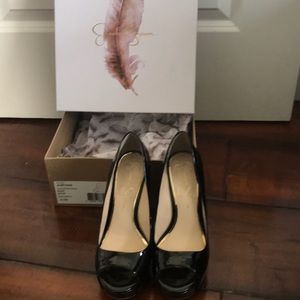 Jessica Simpson platform